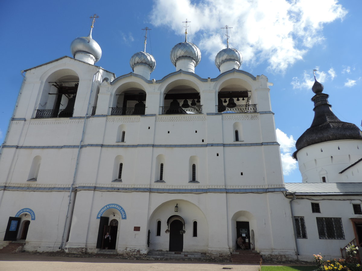 Звонница Ростовского кремля фото
