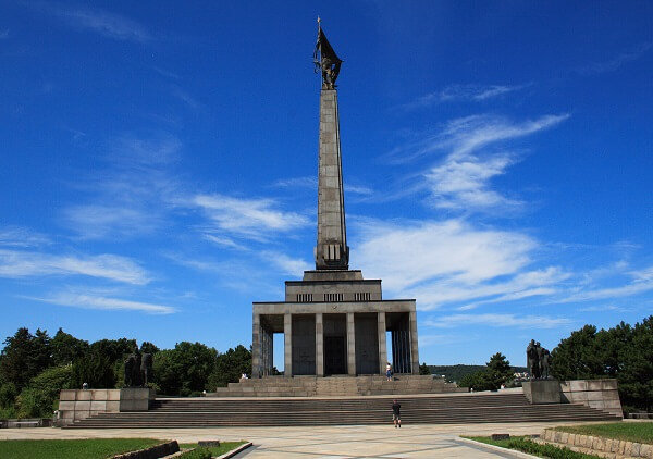 мемориал славин братислава фото