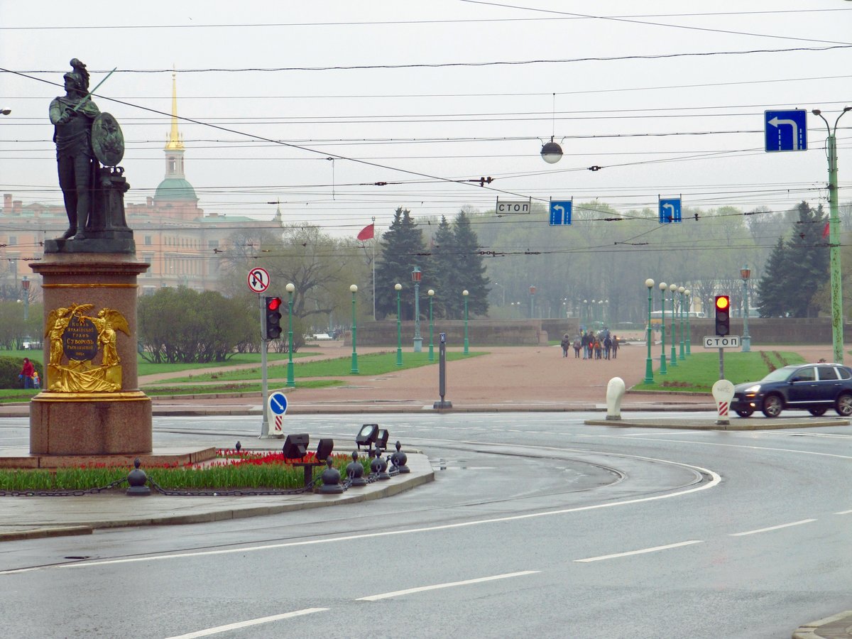 памятник суворову в санкт петербурге фото