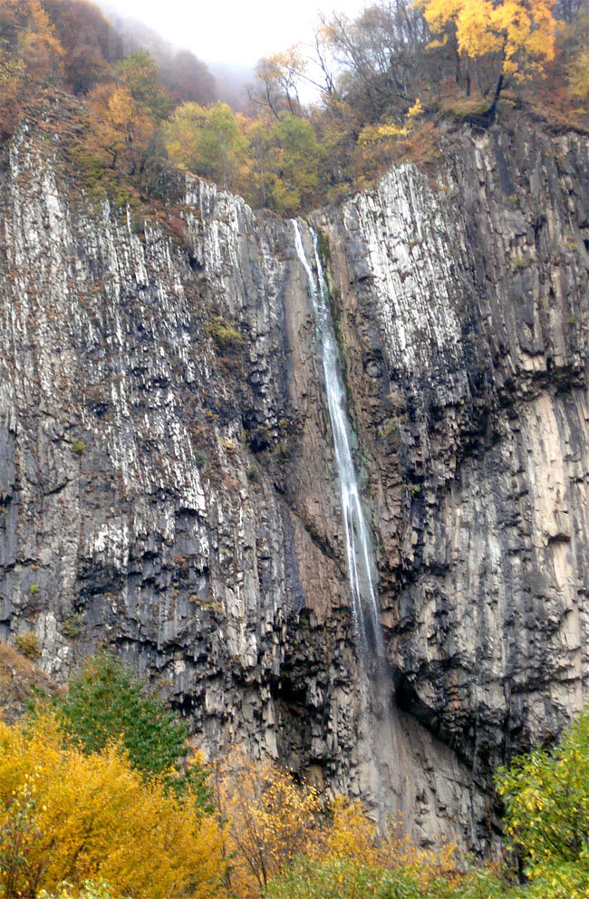 водопад в илису фото
