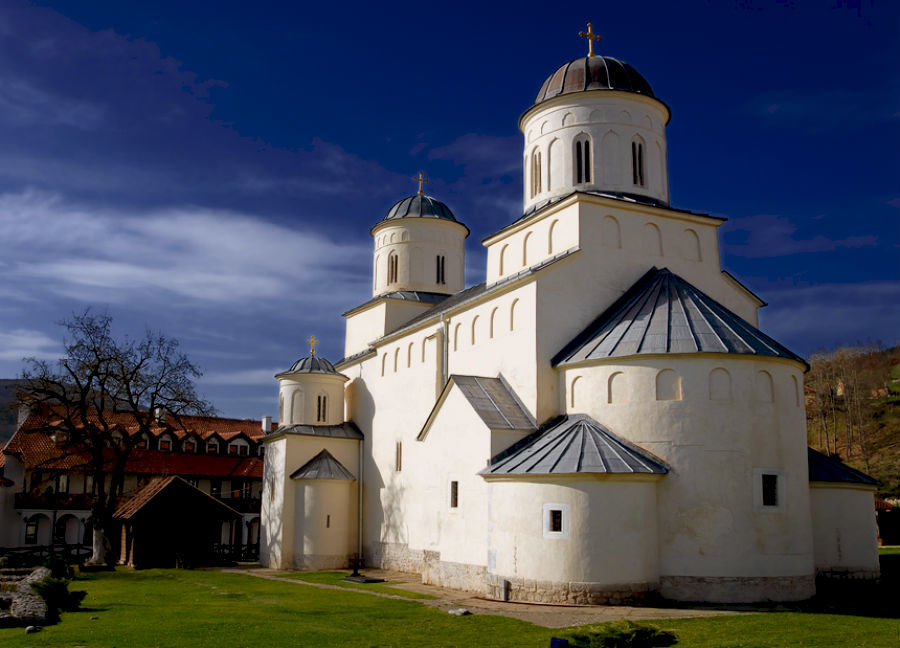 монастырь милешева сербия фото
