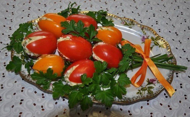 помидоры тюльпаны фаршированные фото