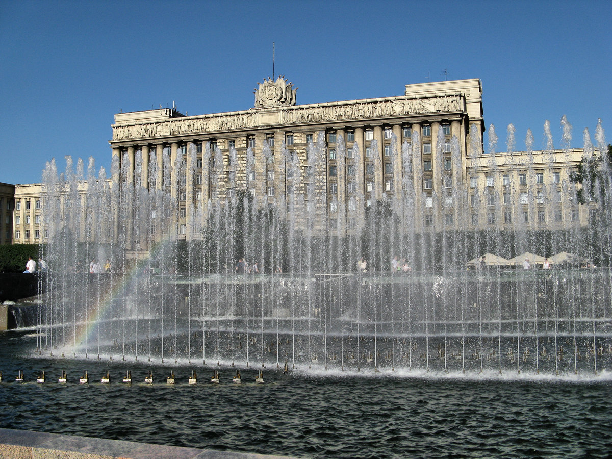 фонтан на московской площади в санкт петербурге фото
