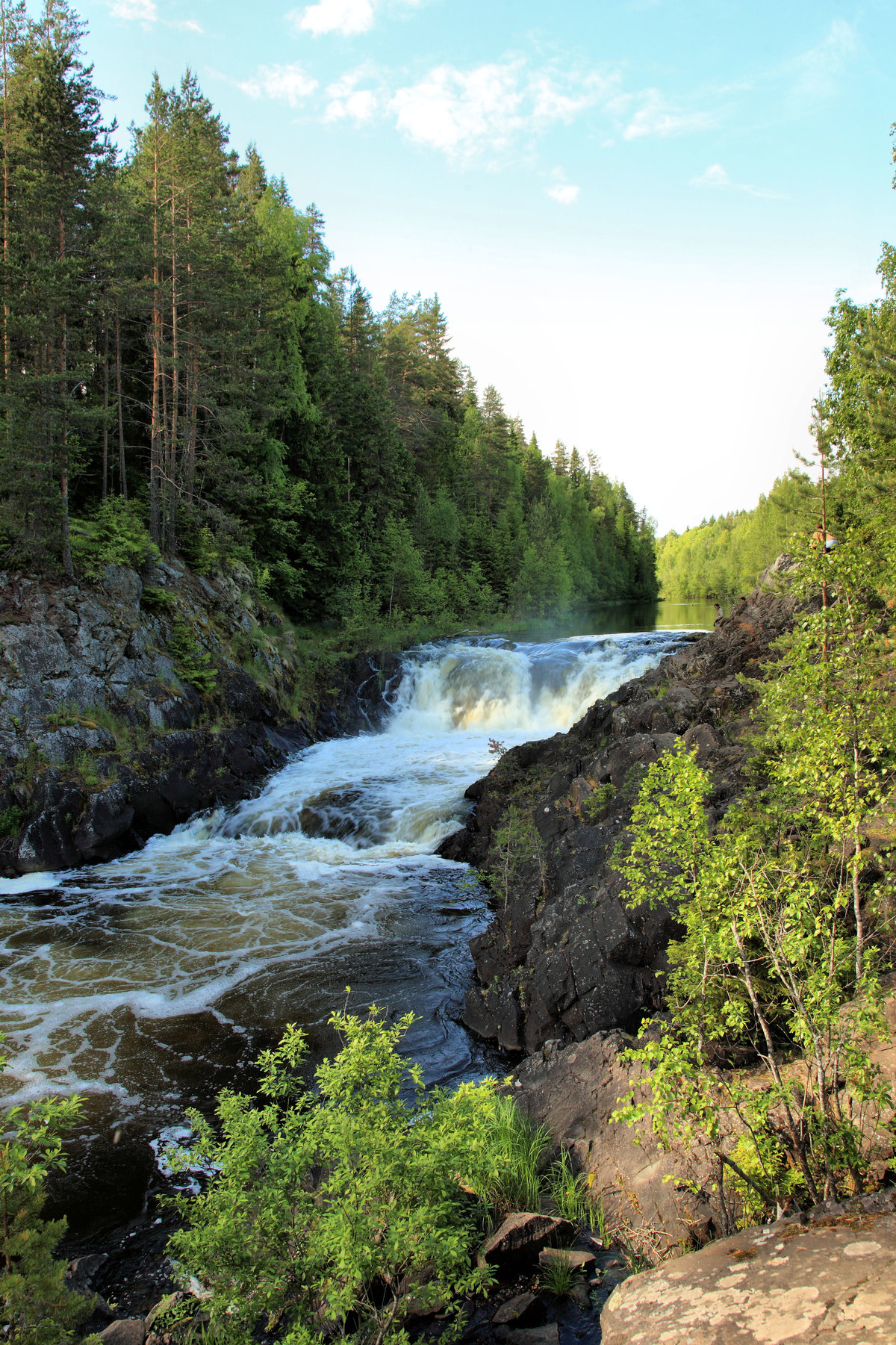 водопад кивач в карелии фото