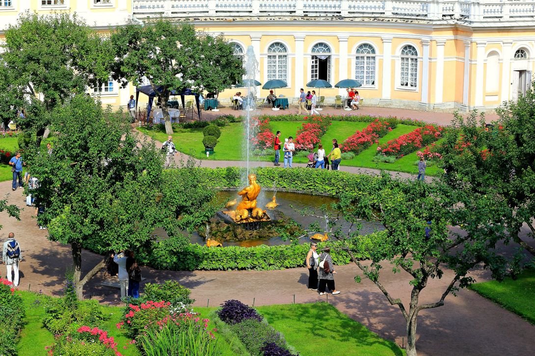 фонтан оранжерейный в петергофе фото