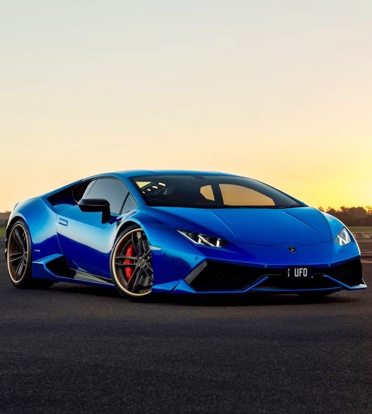 На закате Lamborghini Huracan