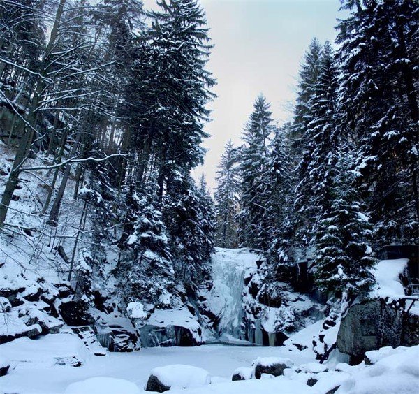 водопад кивач зимой фото