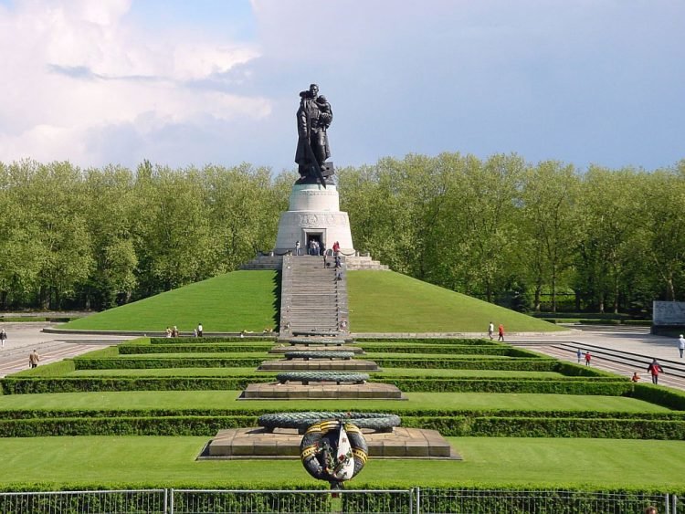 трептов парк в берлине фото
