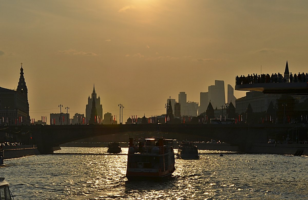 москва закат фото