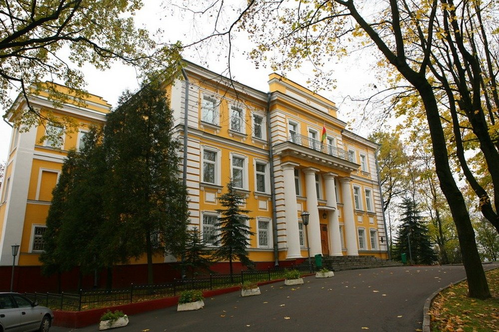 губернаторский дворец витебск фото