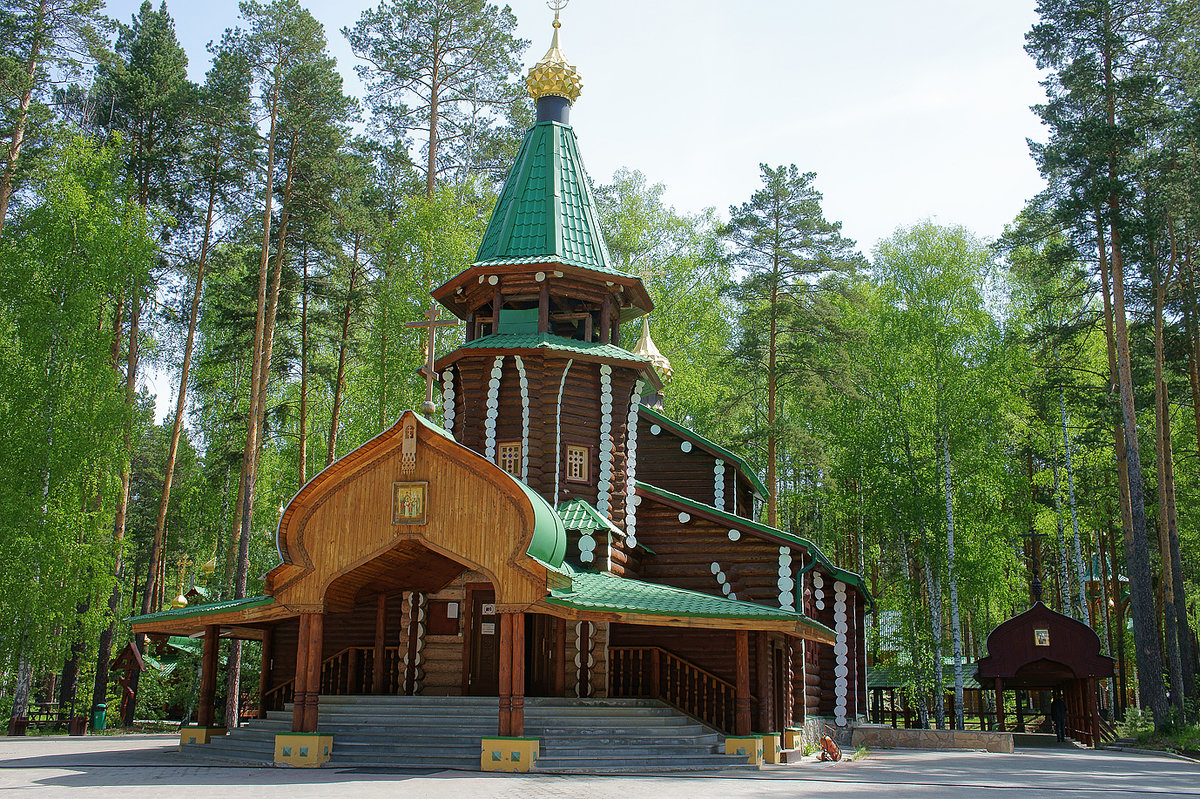 монастырь ганина яма фото