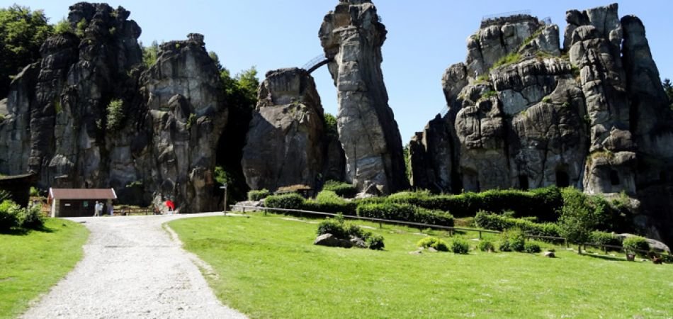 экстернштайне - священные скалы германии фото