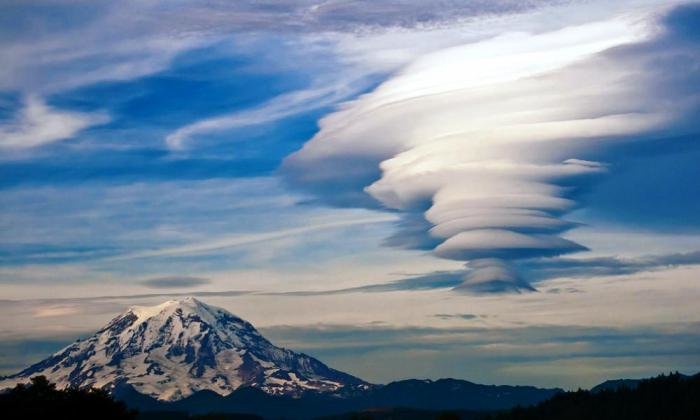 лентикулярные облака на камчатке фото