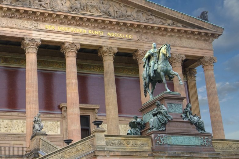 equestrian statue of frederick william iv фото