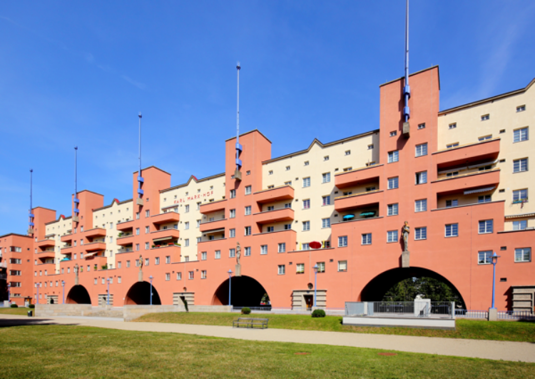 карл-маркс-хоф фото
