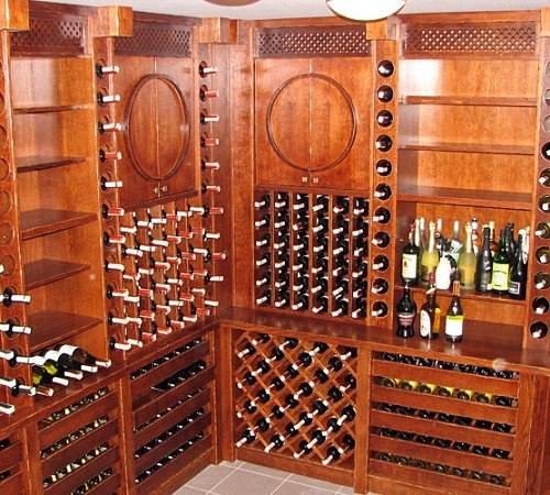 шкаф для бутылок фото
