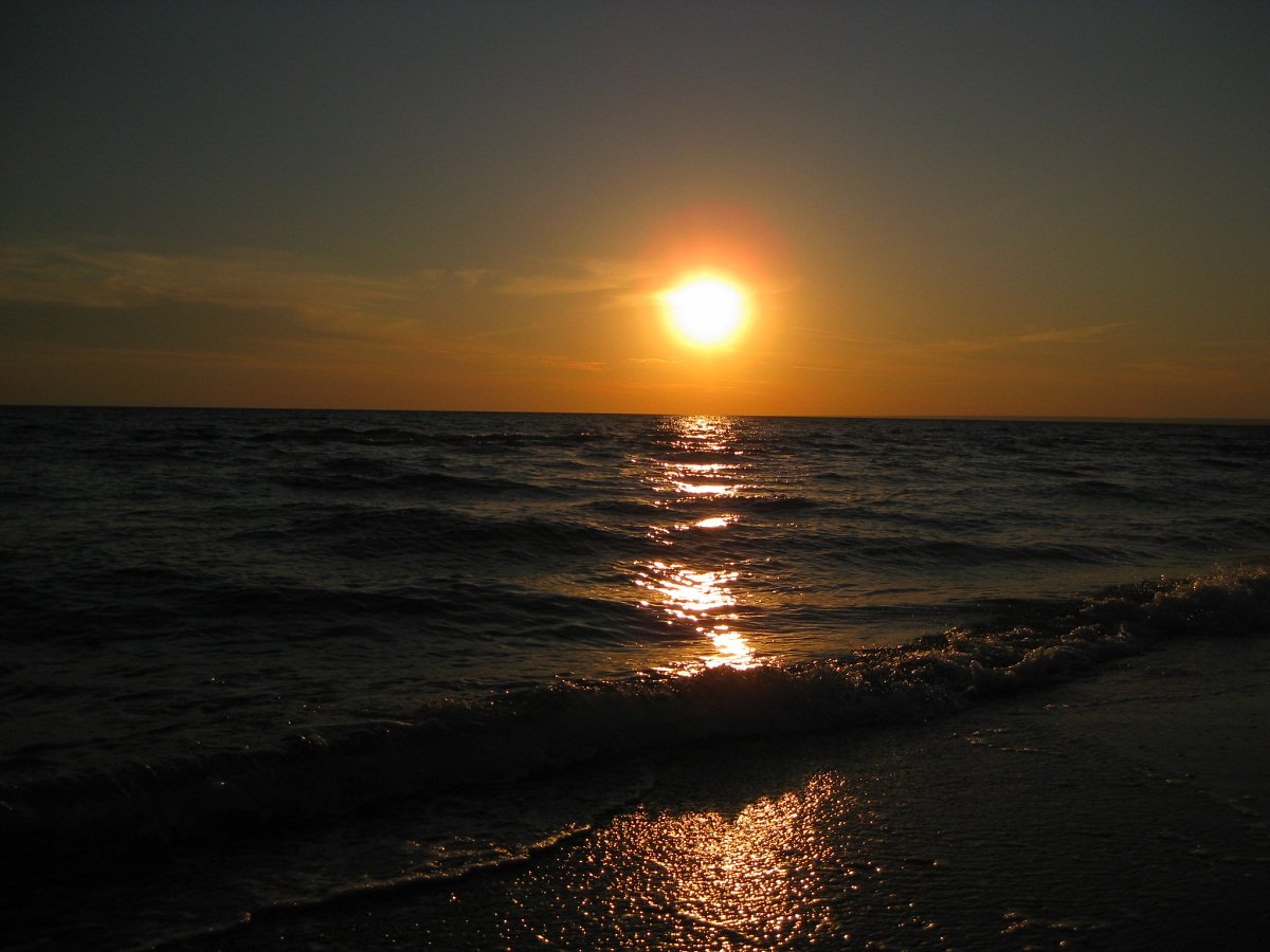 закат на море фото