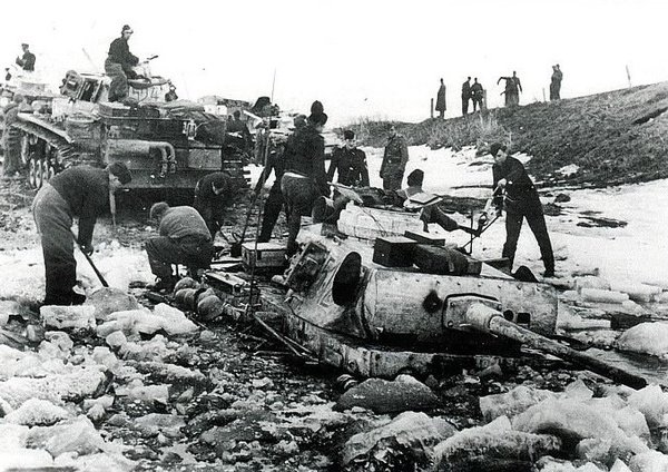 немецкие танки харьков 1943 фото