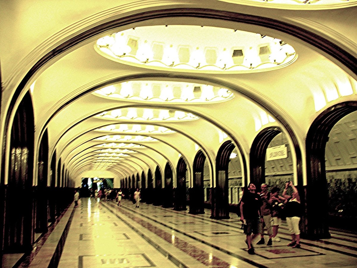 маяковская станция метро москва фото