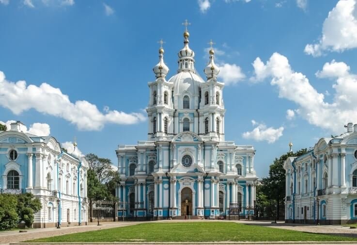 смольный собор в санкт петербурге фото
