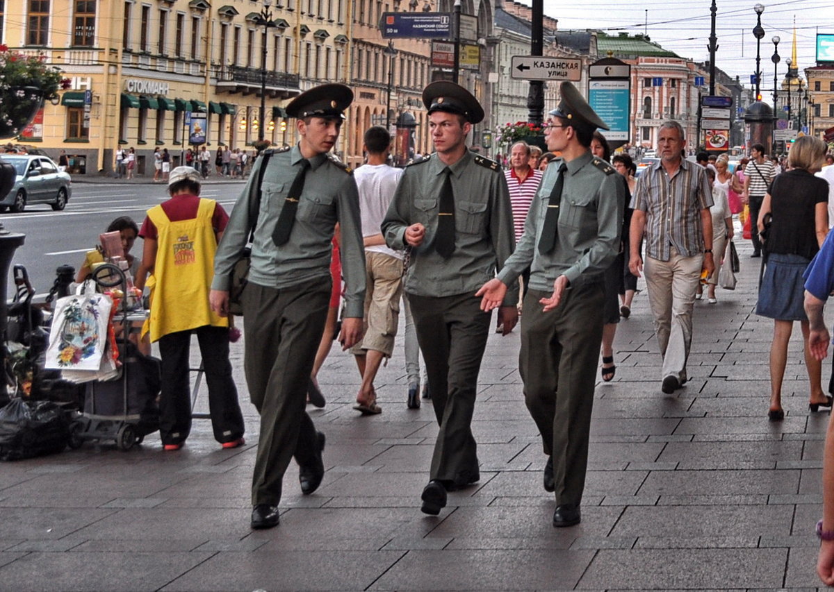 люди в питере фото