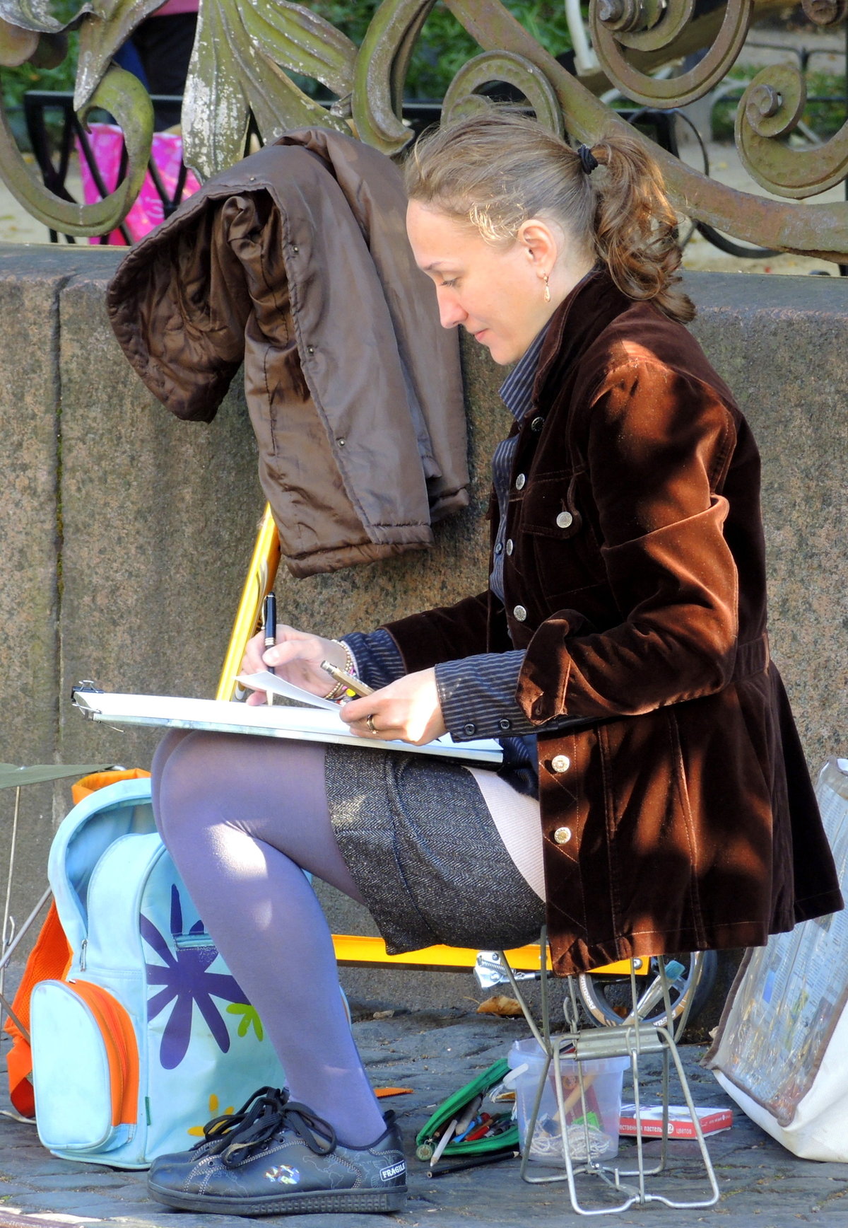 candid street upskirt фото