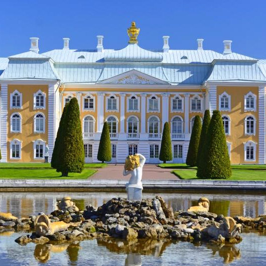 дворец в петергофе фото