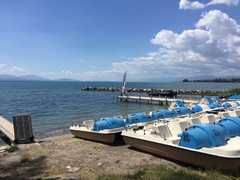 катер в море фото