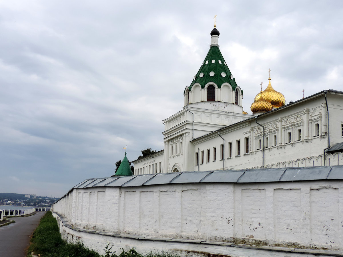 Ипатьевский монастырь фото