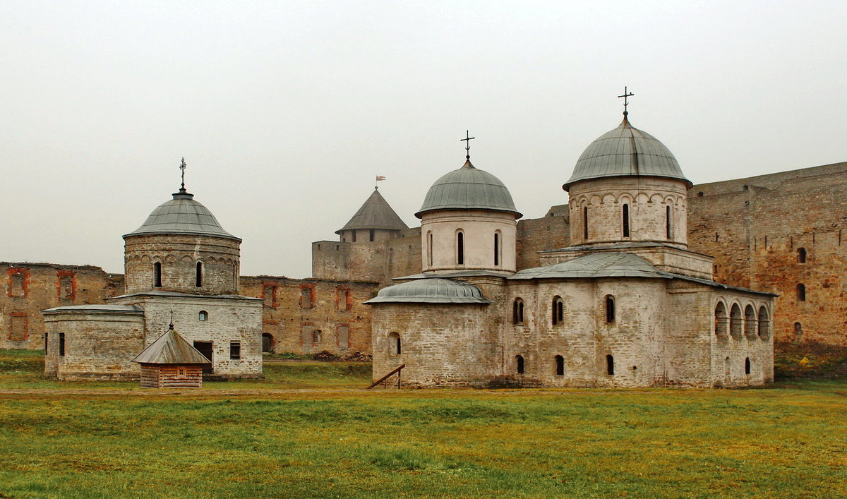 церковь успения ивангород фото