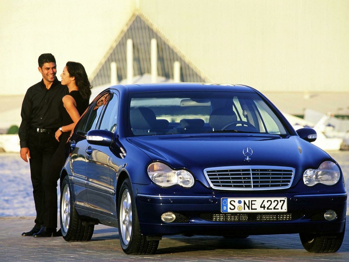 mercedes benz c class w203 фото