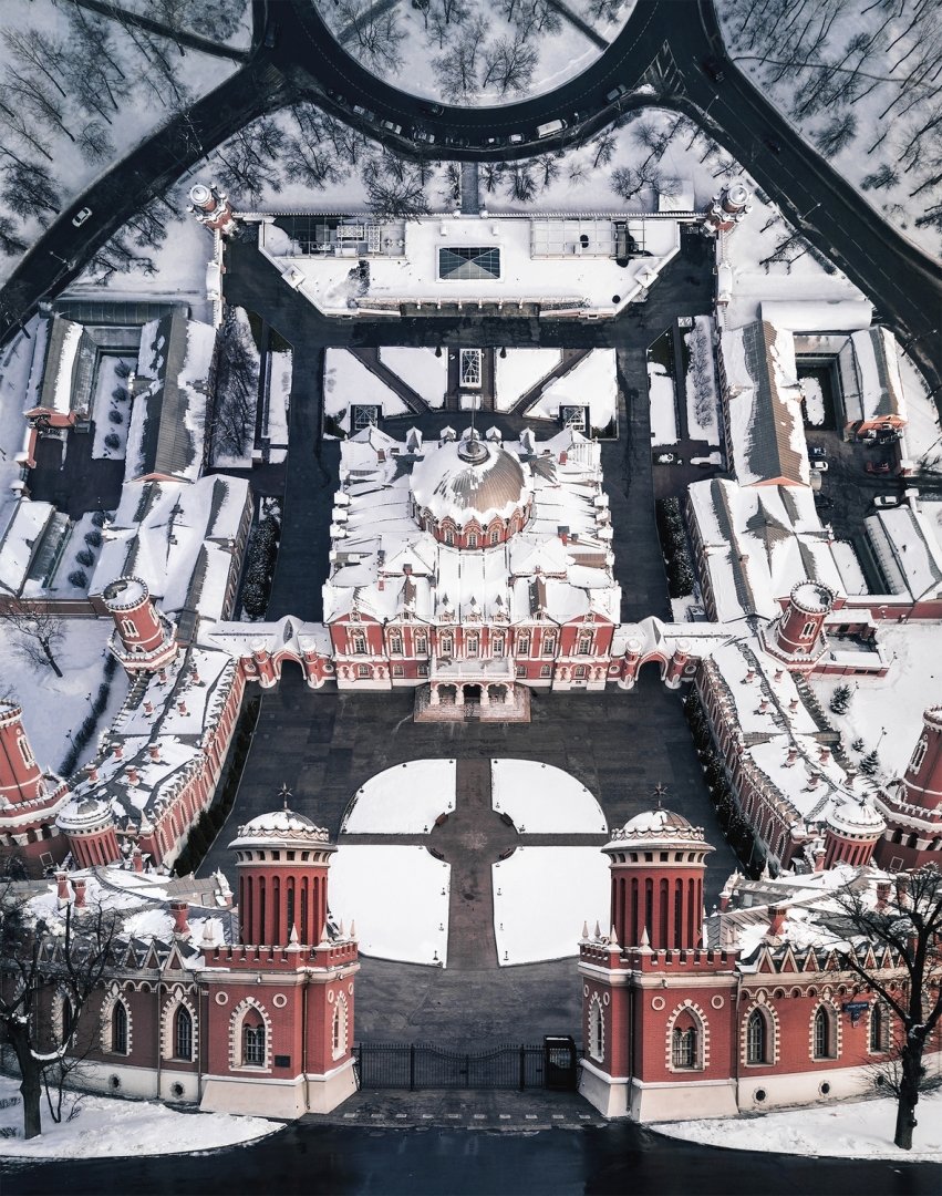 петровский путевой дворец москва фото