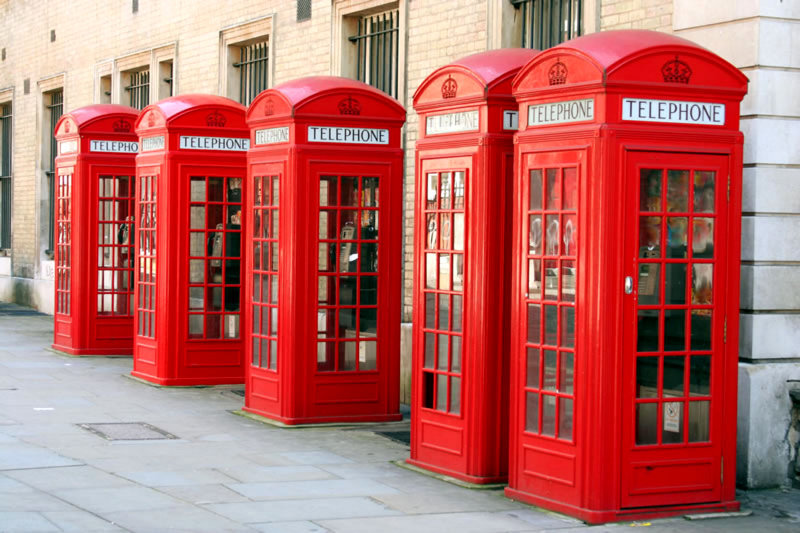 red telephone box фото