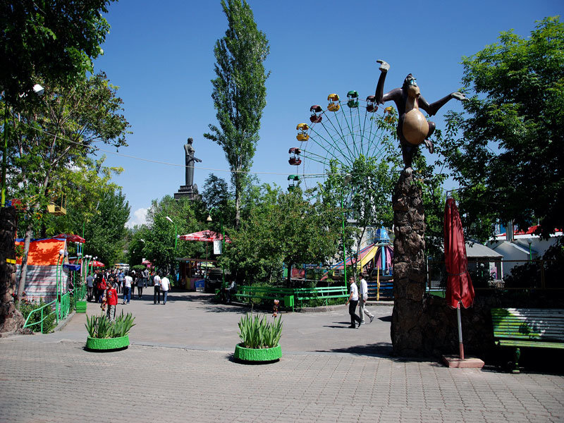 парк ахтанак в ереване фото