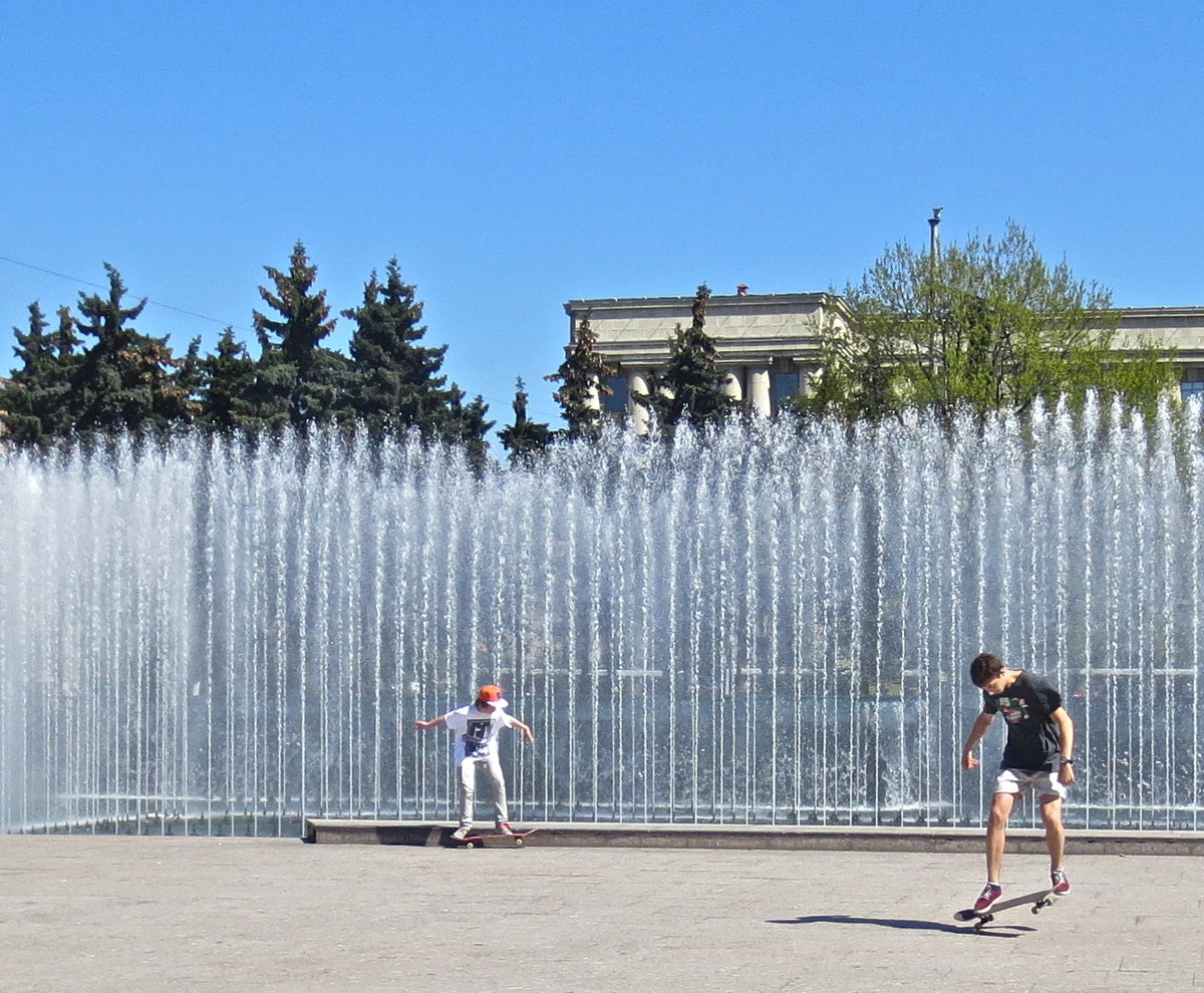 фонтан на площади ленина в санкт-петербурге фото