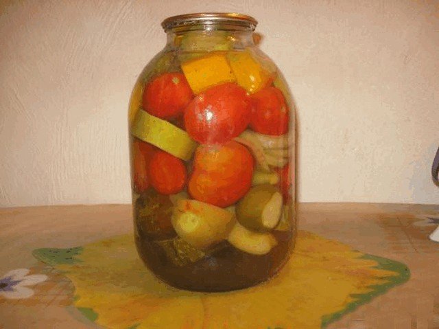 консервированные помидоры с яблоками фото