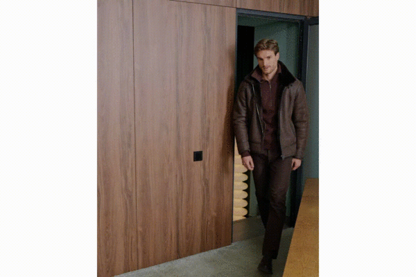 Кожаный пуховик, шуба из овчины — что носить этой зимой