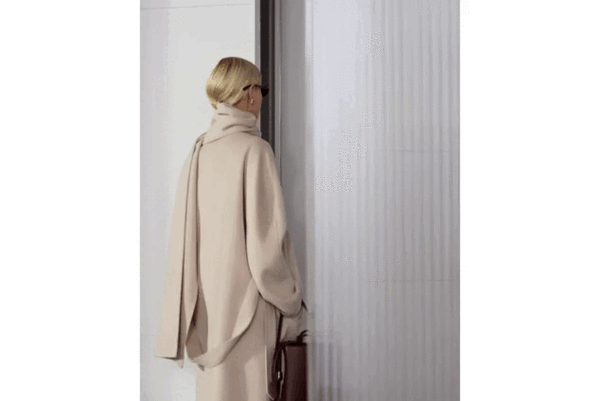 Что носить весной: подборка трендовой верхней одежды