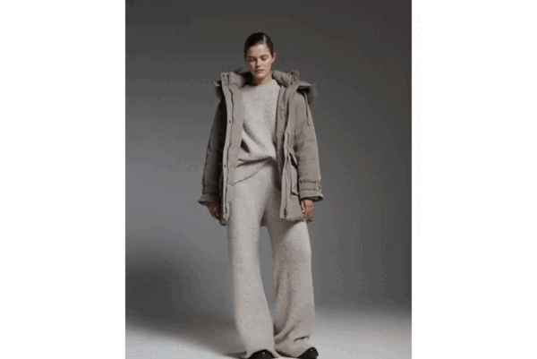 Кожаные и с пайетками — какие пуховики купить этой зимой