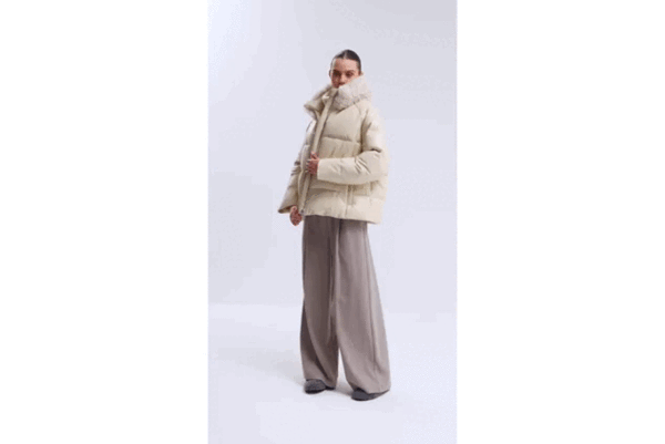 Кожаные и с пайетками — какие пуховики купить этой зимой