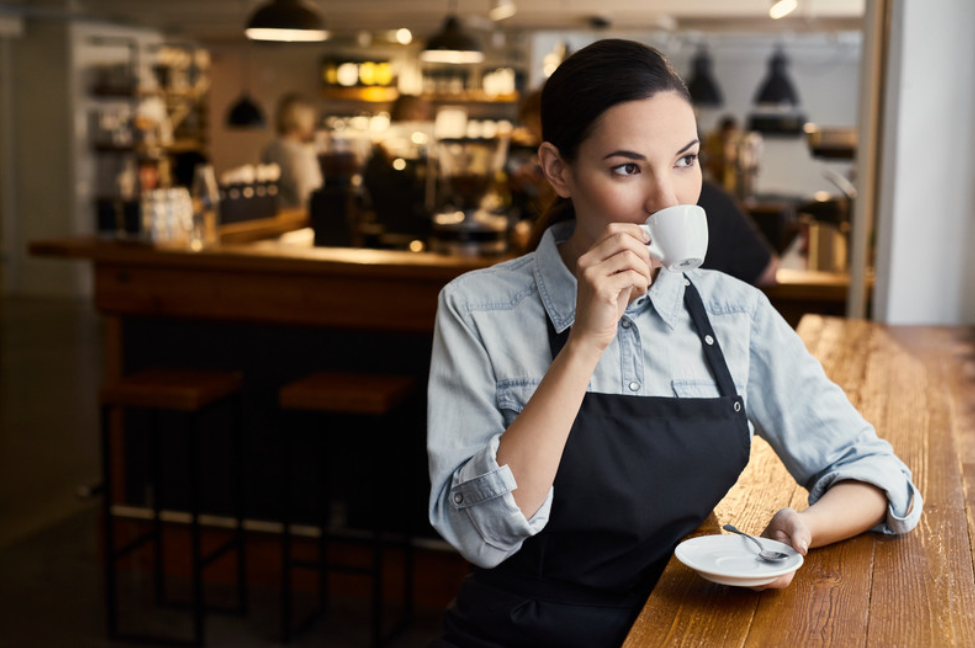 Правильно экипированный повар: как случайно упавший волос может закрыть ресторан