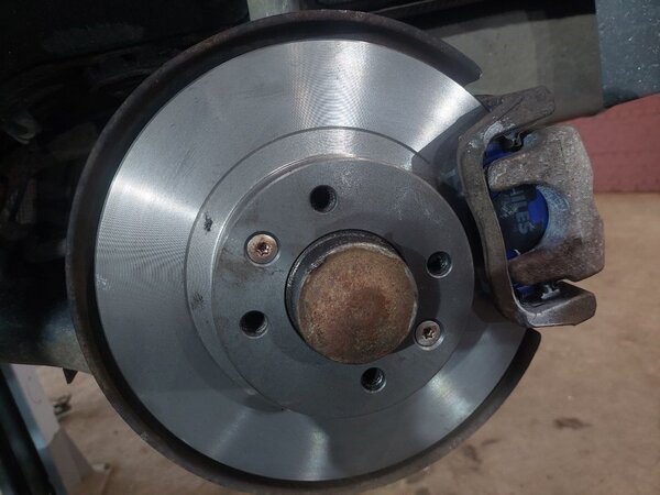 Почему для автомобилей Лада выбирают автосервис StoVesta