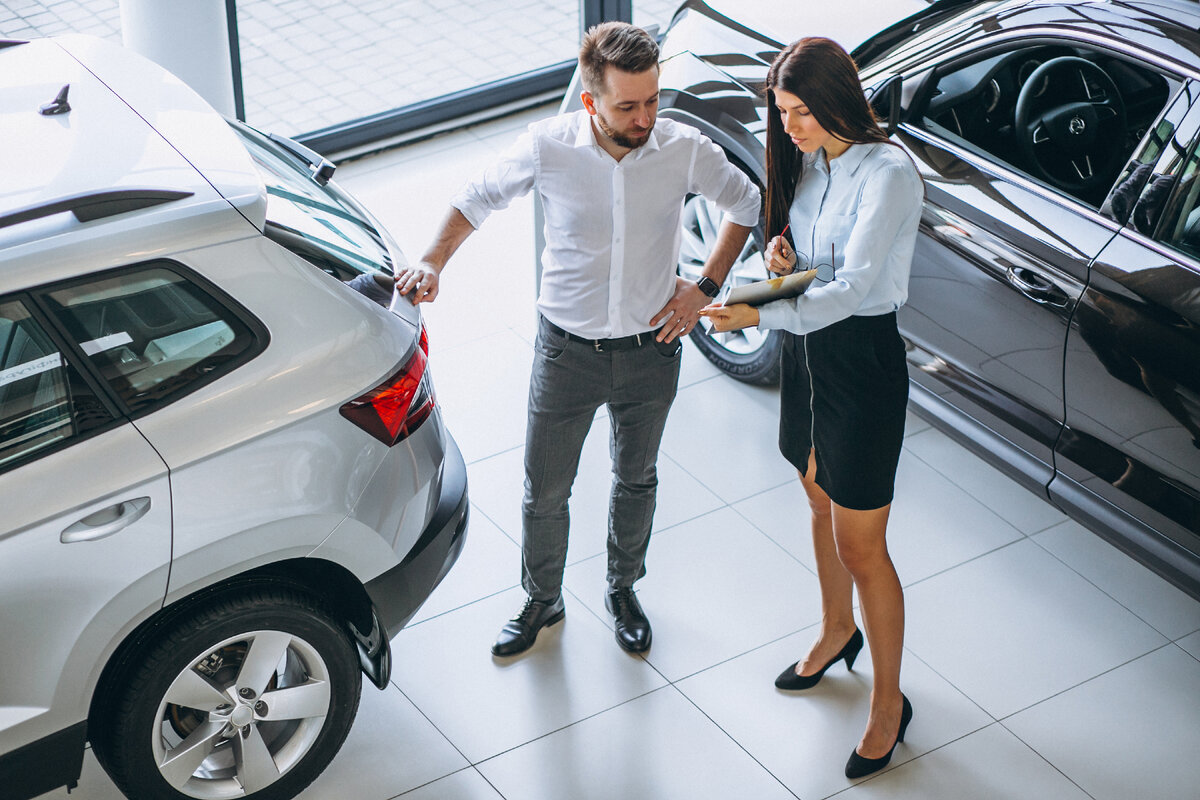 Выбор между новым и подержанным автомобилем. Что лучше?
