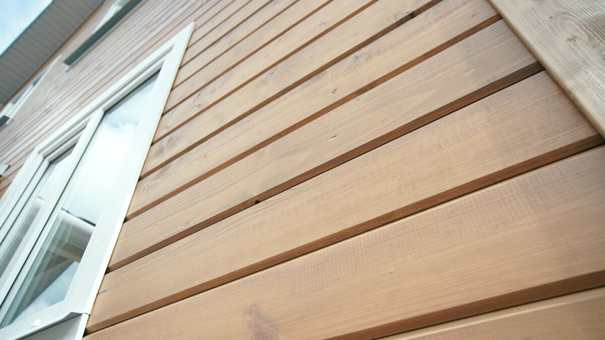 Клеёный или сухой профилированный брус: что лучше?