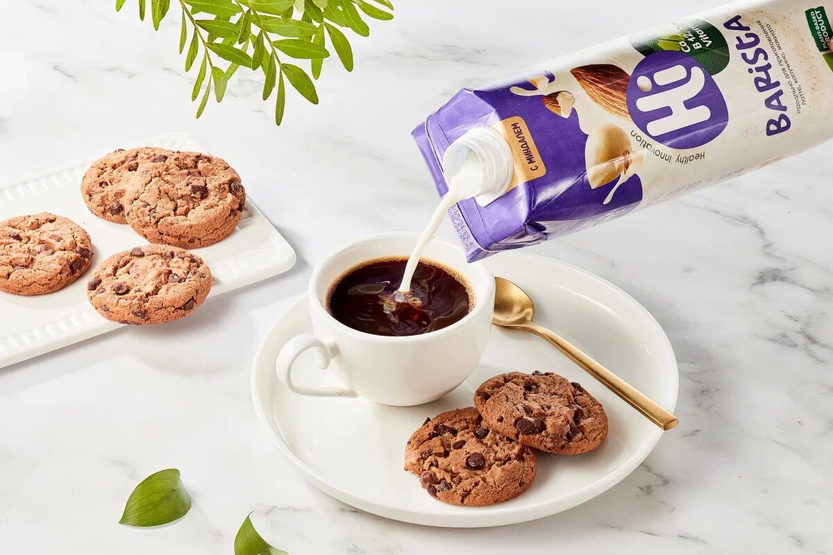 Почему стоит включить в рацион миндальное молоко