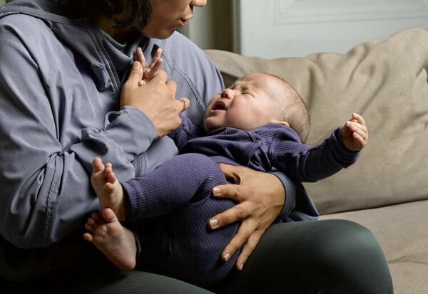 Колики – частое явление, которое беспокоит малышей