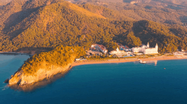 Обзор отелей в Турции с атмосферой сериала «Белый Лотос»