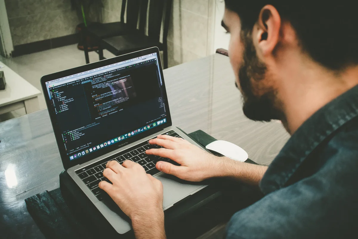 Почему стоит учиться веб-разработке: 5 причин