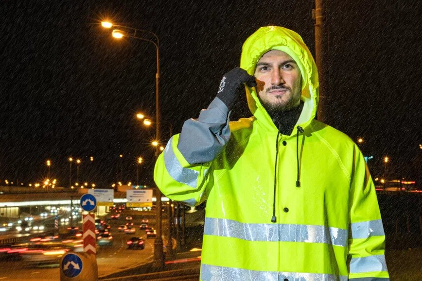 Как правильно выбрать одежду для работы в непогоду