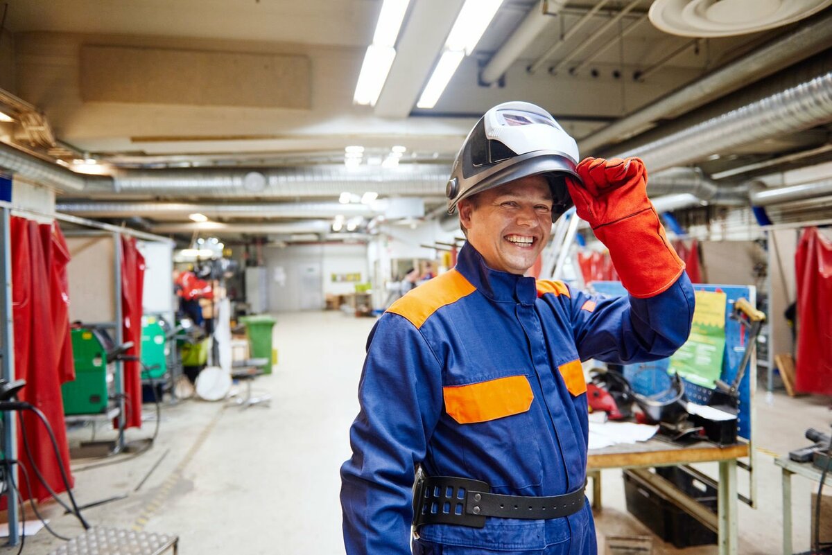 Как определить размер спецовки: таблица размеров и снятие мерок